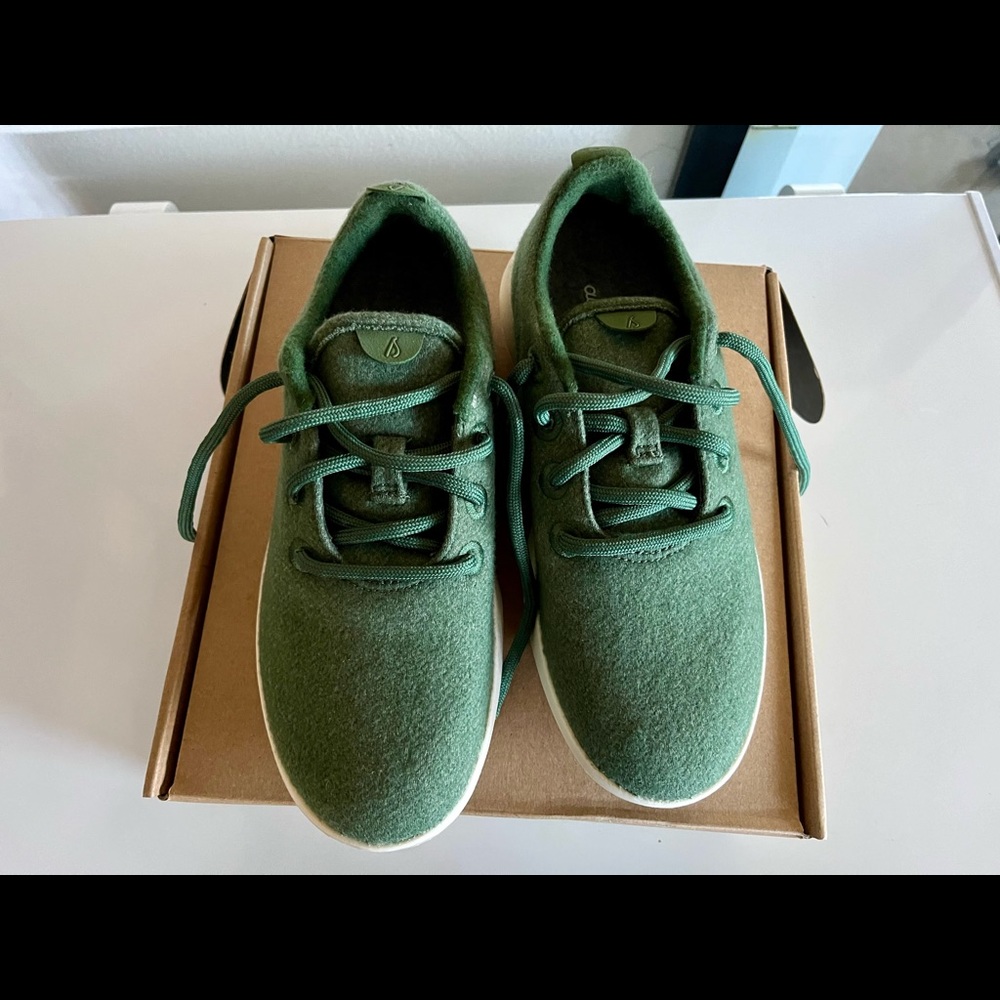 Allbirds wool runner women size 7 NIB